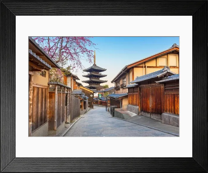 Framed Print : Kyoto, Japan springtime in Higashiyama district Framed Print : Kyoto, Japan springtime in Higashiyama district