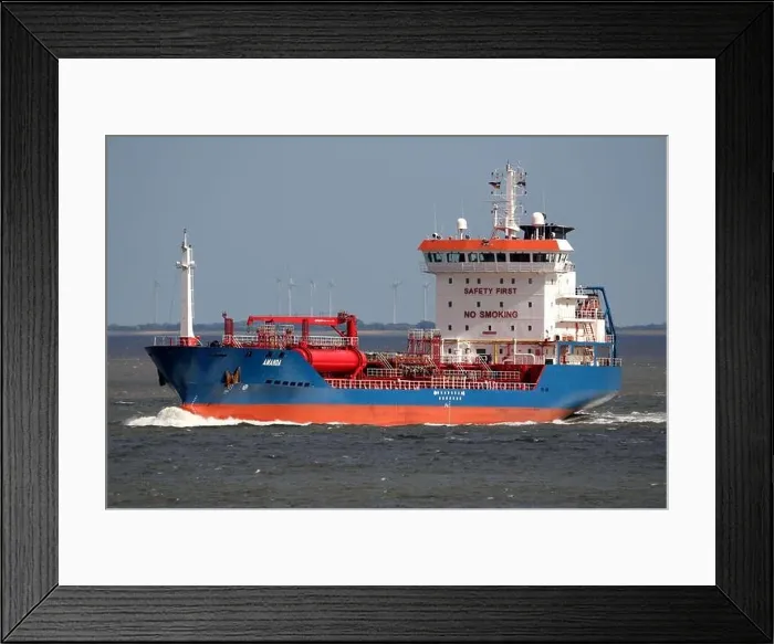 Framed Print : The chemical tanker Amanda will pass Cuxhaven on August 21, 2020 on its way to the North Sea Framed Print : The chemical tanker Amanda will pass Cuxhaven on August 21, 2020 on its way to the North Sea