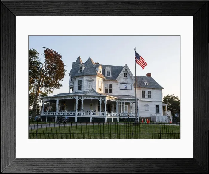 Framed Print : The Leary Summer Cottage in Newport, Rhode Island, USA Framed Print : The Leary Summer Cottage in Newport, Rhode Island, USA