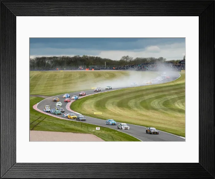 Framed Print : Donington Park, Derbyshire, UK. 29th April 2018. Round 5 of the Dunlop MSA British Touring Car Championship Framed Print : Donington Park, Derbyshire, UK. 29th April 2018. Round 5 of the Dunlop MSA British Touring Car Championship
