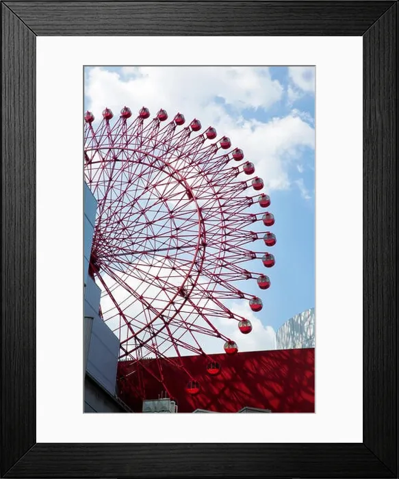 Framed Print : A Ferris wheel in Osaka, Japan Framed Print : A Ferris wheel in Osaka, Japan