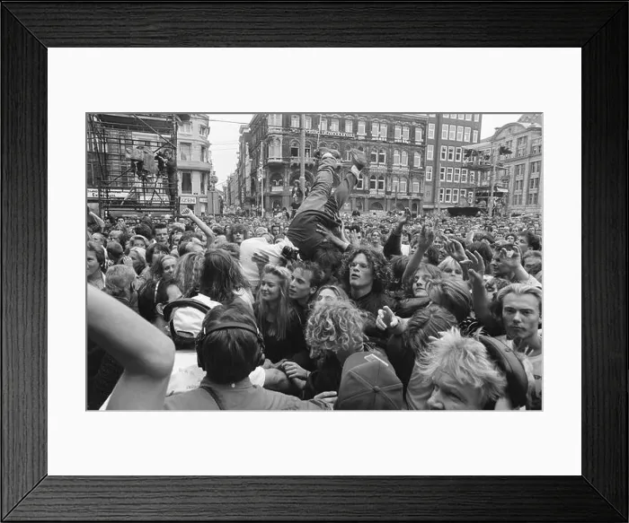 Framed Print : Performance of the Red Hot Chili Peppers on the Dam during the Uitmarkt The public Date: August 26, 1989 Location: Amsterdam Framed Print : Performance of the Red Hot Chili Peppers on the Dam during the Uitmarkt The public Date: August 26, 1989 Location: Amsterdam