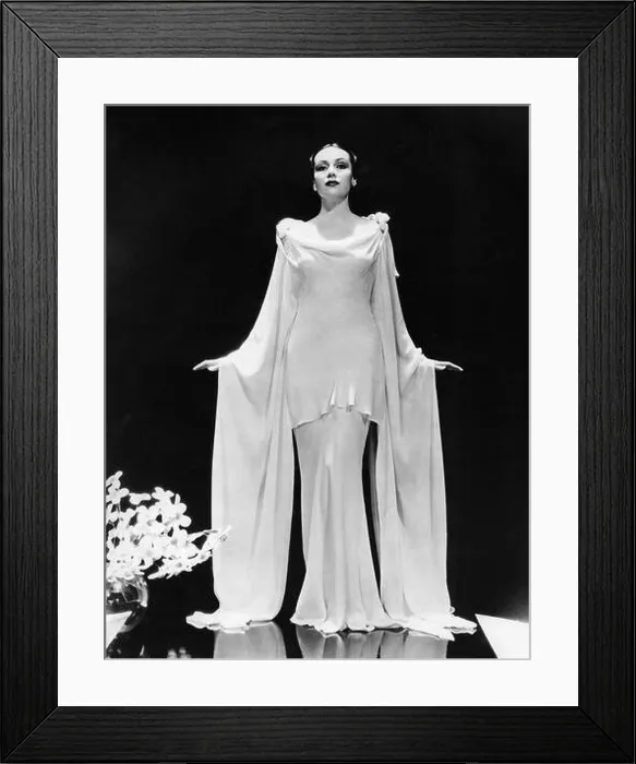 Framed Print : Dolores del Rio Framed Print : Dolores del Rio