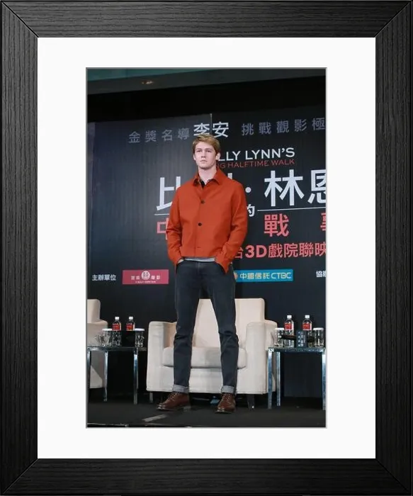 Framed Print : British actor Joe Alwyn attends a press conference for his new movie Billy Lynn's Long Halftime Walk in Taipei, Taiwan, 3 November 2016 Framed Print : British actor Joe Alwyn attends a press conference for his new movie Billy Lynn's Long Halftime Walk in Taipei, Taiwan, 3 November 2016