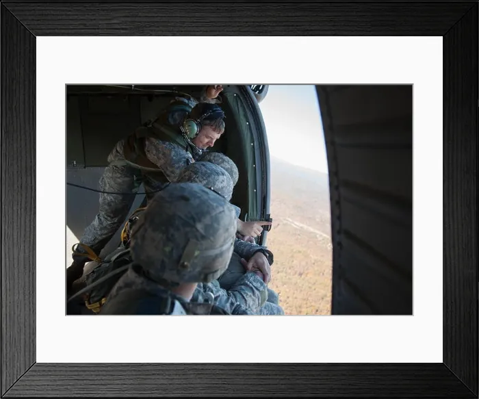 Framed Print : U.S. Army Sgt. 1st Class Luke Bradshaw, assigned to 5th Ranger Training Battalion, informs his soldiers that there is only one minute before they Framed Print : U.S. Army Sgt. 1st Class Luke Bradshaw, assigned to 5th Ranger Training Battalion, informs his soldiers that there is only one minute before they