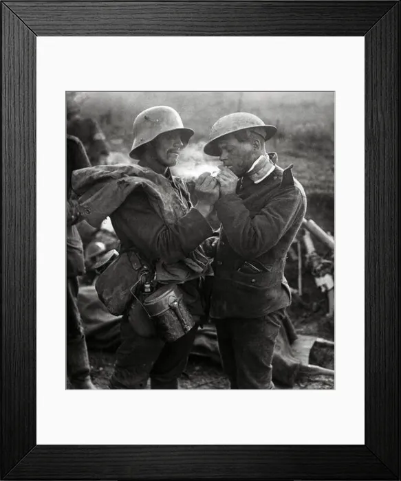 Framed Print : German soldier giving a British soldier a light during a Christmas Truce in World War One Framed Print : German soldier giving a British soldier a light during a Christmas Truce in World War One