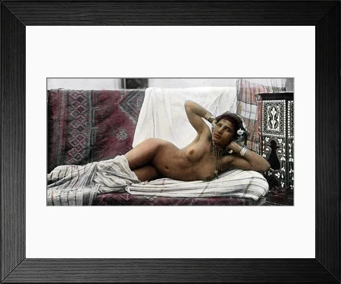Framed Print : Deutsch: Jugendliche Beduinin.. 1908. Lehnert & Landrock phot. 23 Abb. 506. Jugendliche Beduinin Framed Print : Deutsch: Jugendliche Beduinin.. 1908. Lehnert & Landrock phot. 23 Abb. 506. Jugendliche Beduinin