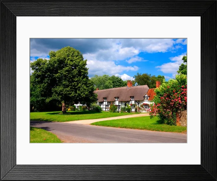 Framed Print : 17 Centuary Timber Framed Thatched Cottages Main Street East Hanney Oxfordshire England UK Framed Print : 17 Centuary Timber Framed Thatched Cottages Main Street East Hanney Oxfordshire England UK