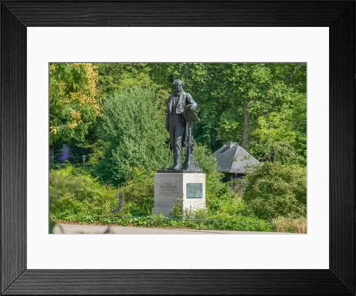 Framed Print : Denkmal Felix Mendelssohn Bartholdy, Heinrich Heine Allee, Düsseldorf, Nordrhein-Westfalen, Deutschland Framed Print : Denkmal Felix Mendelssohn Bartholdy, Heinrich Heine Allee, Düsseldorf, Nordrhein-Westfalen, Deutschland