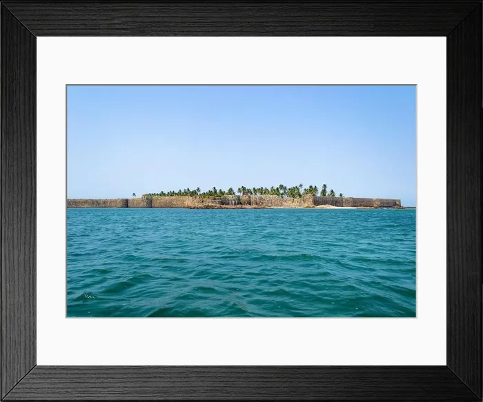 Framed Print : View of the massive Sindhudurg Fort from the Boat Ride on the Arabian Sea from Malvan Jetty to the Fort