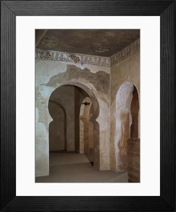 Framed Print : TORRE DEL TROVADOR - TERCERA PLANTA - SIGLO XI - EPOCA TAIFA - INSCRIPCIONES CUFICAS Y ARCOS DE HERRADURA. Location: ALJAFERIA-CORTES ARAGON. SPAIN