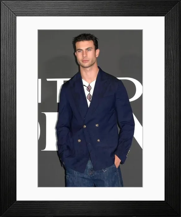 Framed Print : Mattia Narducci bei der Premiere der Amazon Prime Video Serie Citadel: Diana im Space Cinema Moderno: Rom, 03.10.2024 Framed Print : Mattia Narducci bei der Premiere der Amazon Prime Video Serie Citadel: Diana im Space Cinema Moderno: Rom, 03.10.2024