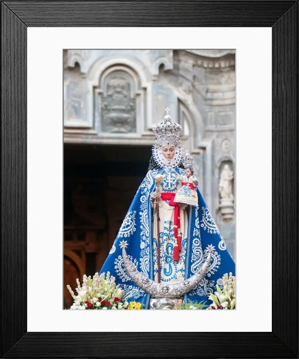 Framed Print : Virgin of Fuensanta leaving Murcia cathedral the day of the pilgrimage and returning back home to her sanctuary. Murcia, Spain Framed Print : Virgin of Fuensanta leaving Murcia cathedral the day of the pilgrimage and returning back home to her sanctuary. Murcia, Spain