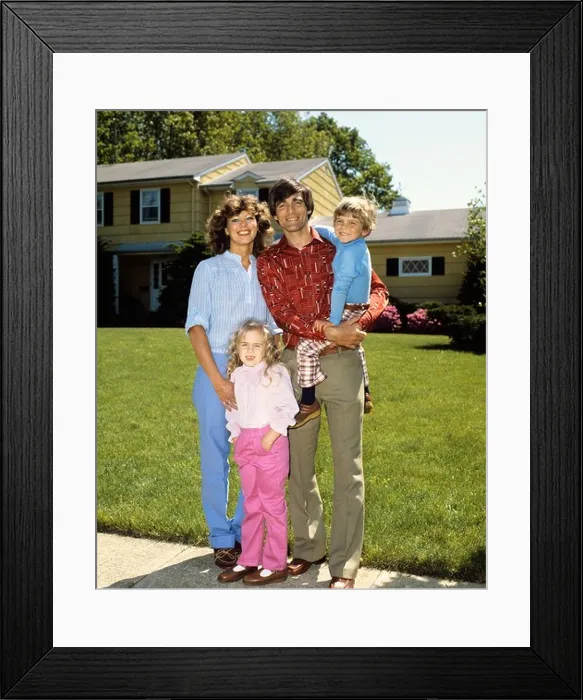 Framed Print : 1980s FAMILY IN FRONT OF HOME MOTHER FATHER BOY GIRL PORTRAIT FRONT LAWN RETRO Framed Print : 1980s FAMILY IN FRONT OF HOME MOTHER FATHER BOY GIRL PORTRAIT FRONT LAWN RETRO