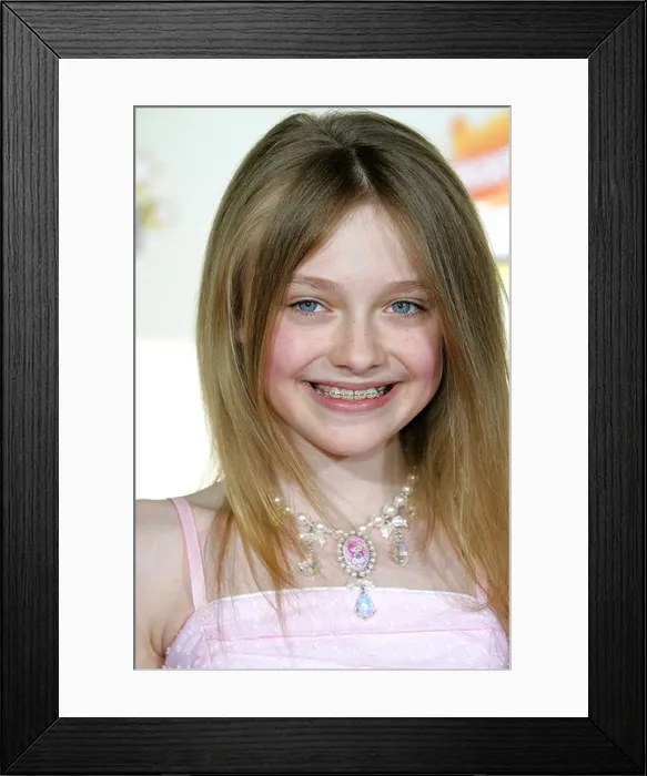 Framed Print : DAKOTA FANNING NICKELODEON'S 20TH KIDS CHOICE AWARDS UCLA WESTWOOD. LOS ANGELES USA 31 March 2007 Framed Print : DAKOTA FANNING NICKELODEON'S 20TH KIDS CHOICE AWARDS UCLA WESTWOOD. LOS ANGELES USA 31 March 2007