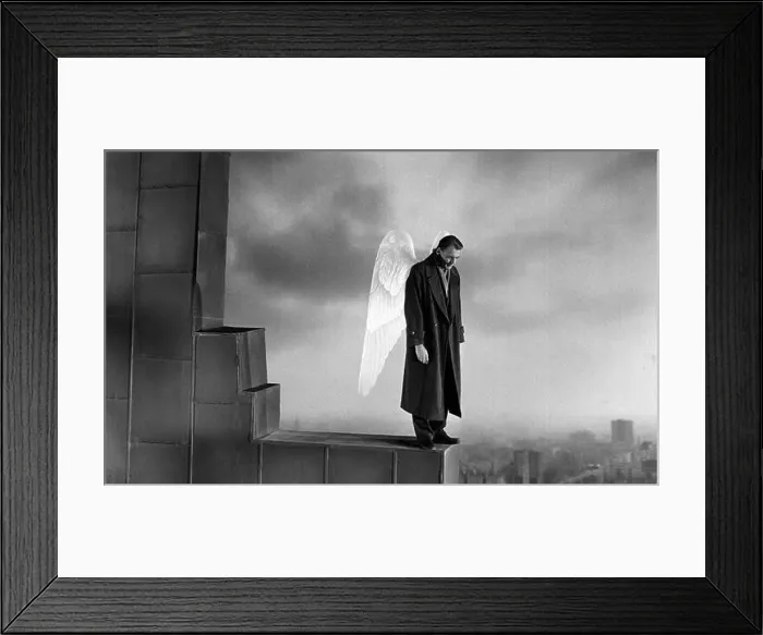 Framed Print : Der Himmel uber Berlin Year : 1987 West Germany Director : Wim Wenders Bruno Ganz Framed Print : Der Himmel uber Berlin Year : 1987 West Germany Director : Wim Wenders Bruno Ganz