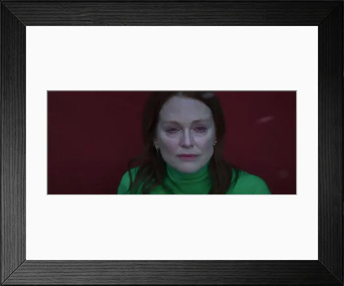 Framed Print : USA / Spain.. Julianne Moore in The Room Next Door (Spanish: La habitacion de al lado) -((c)Warners / Sony Framed Print : USA / Spain.. Julianne Moore in The Room Next Door (Spanish: La habitacion de al lado) -((c)Warners / Sony