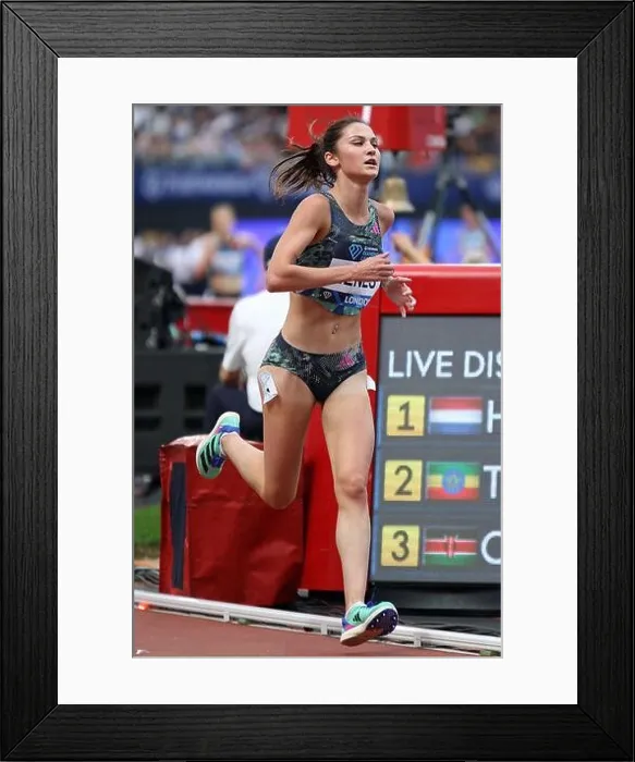 Framed Print : Elly HENES of the USA in the 5000 metres for the Women in the Wanda Diamond League, London Stadium, Queen Elizabeth Park - London, 23rd July 2023 Framed Print : Elly HENES of the USA in the 5000 metres for the Women in the Wanda Diamond League, London Stadium, Queen Elizabeth Park - London, 23rd July 2023