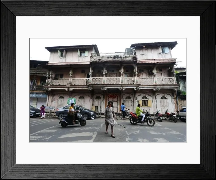 Framed Print : Shri Hariyaji Maharajanchi Haveli building in Pune, India Framed Print : Shri Hariyaji Maharajanchi Haveli building in Pune, India