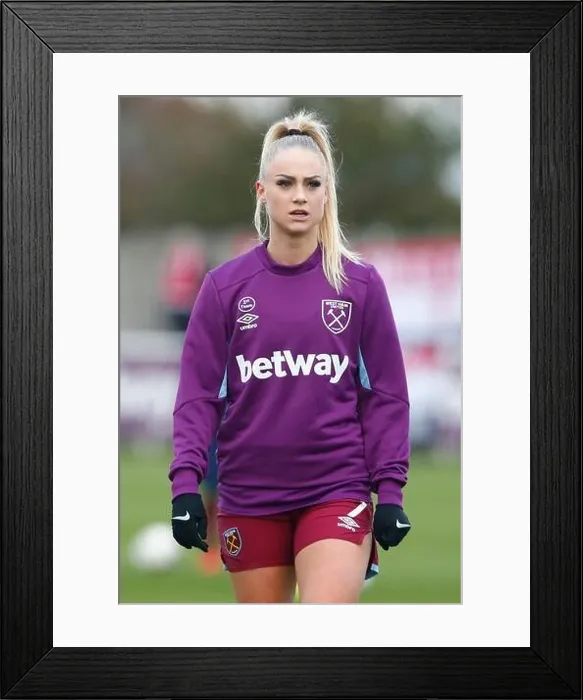 Framed Print : DAGENHAM, ENGLAND - DECEMBER 01: Alisha Lehmann of West Ham United WFC during Barclays Women's Super League match between West Ham United Women and M Framed Print : DAGENHAM, ENGLAND - DECEMBER 01: Alisha Lehmann of West Ham United WFC during Barclays Women's Super League match between West Ham United Women and M