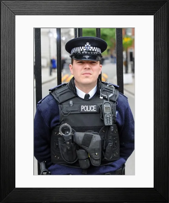 Framed Print : Police Officer, policeman at Downing Street, London, UK Framed Print : Police Officer, policeman at Downing Street, London, UK