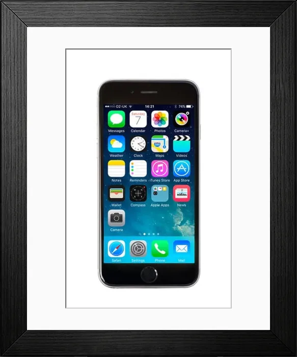 Framed Print : Home screen on Apple iPhone 6 Framed Print : Home screen on Apple iPhone 6