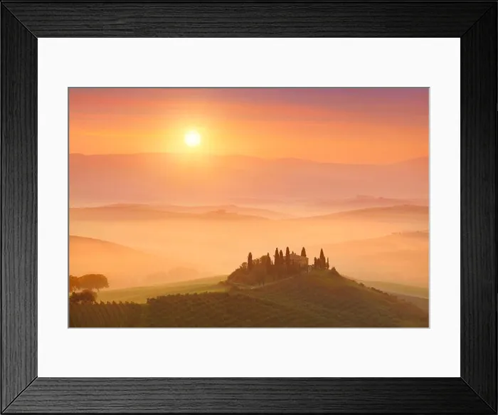 Framed Print : Landscapes of Tuscany sunrise, Val d'orcia, Italy Framed Print : Landscapes of Tuscany sunrise, Val d'orcia, Italy