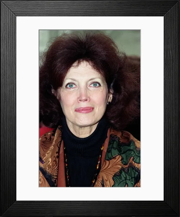 Framed Print : Actress Gayle Hunnicutt Framed Print : Actress Gayle Hunnicutt
