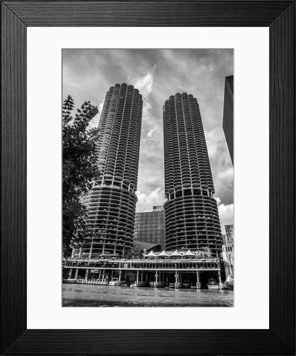 Framed Print : Famous Marina City twin towers in Chicago, USA Framed Print : Famous Marina City twin towers in Chicago, USA