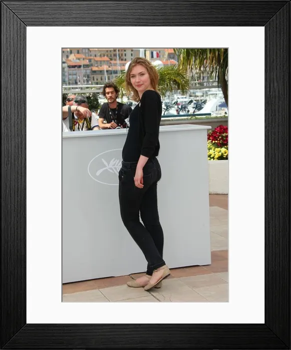 Framed Print : IMOGEN POOTS CHATROOM PHOTOCALL CANNES FILM FESTIVAL 2010 PALAIS DES FESTIVAL CANNES FRANCE 14 May 2010 Framed Print : IMOGEN POOTS CHATROOM PHOTOCALL CANNES FILM FESTIVAL 2010 PALAIS DES FESTIVAL CANNES FRANCE 14 May 2010