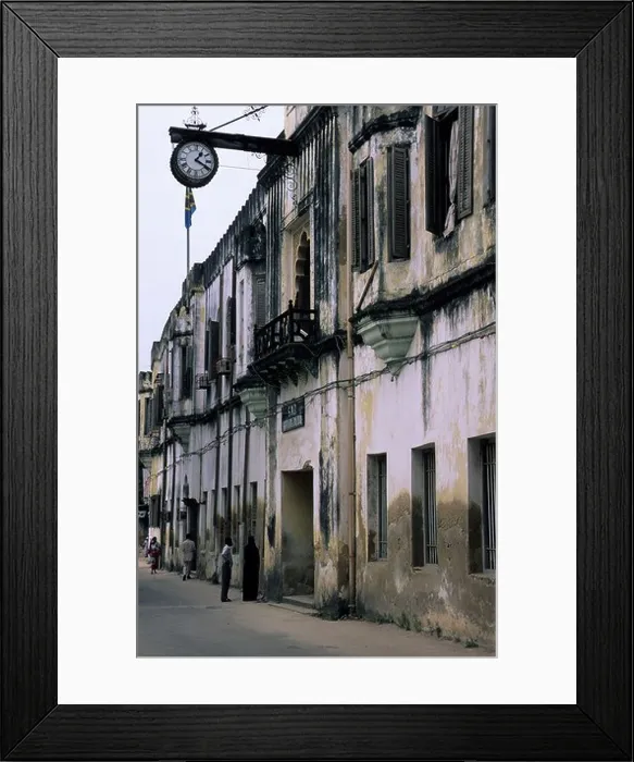Framed Print : The Old Courthouse, Narrow streets of Stone Town, Zanzibar, Tanzania Framed Print : The Old Courthouse, Narrow streets of Stone Town, Zanzibar, Tanzania