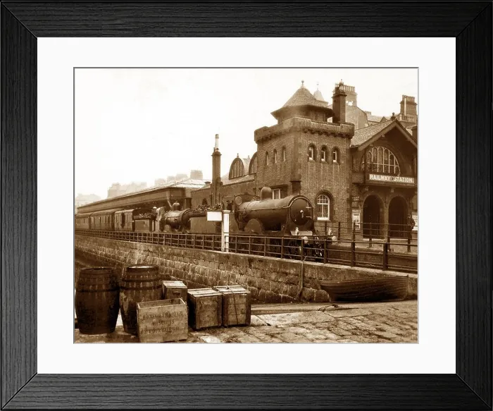 Framed Print : Fort William Railway Station early 1900s Framed Print : Fort William Railway Station early 1900s
