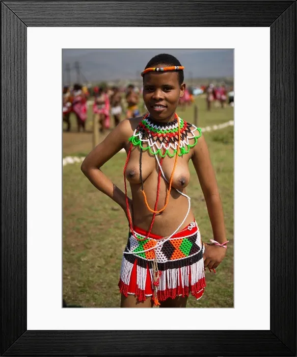 Framed Print : Zulu maiden, Zulu Reed Dance at eNyokeni Palace, Nongoma, South Africa Framed Print : Zulu maiden, Zulu Reed Dance at eNyokeni Palace, Nongoma, South Africa