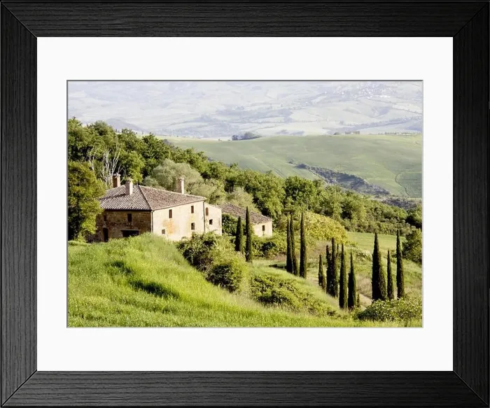 Framed Print : Farmhouse in Tuscany Framed Print : Farmhouse in Tuscany