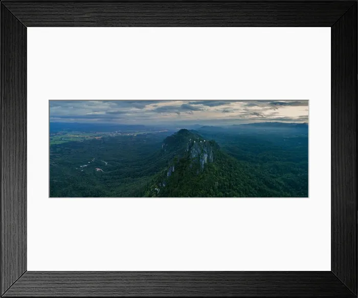 Framed Print : Wat Praputthabaht Sudthawat a public temple on the hill Framed Print : Wat Praputthabaht Sudthawat a public temple on the hill