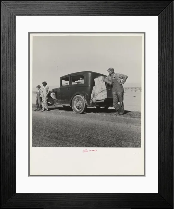 Framed Print : phot from the great depression in america around the 1930s Framed Print : phot from the great depression in america around the 1930s
