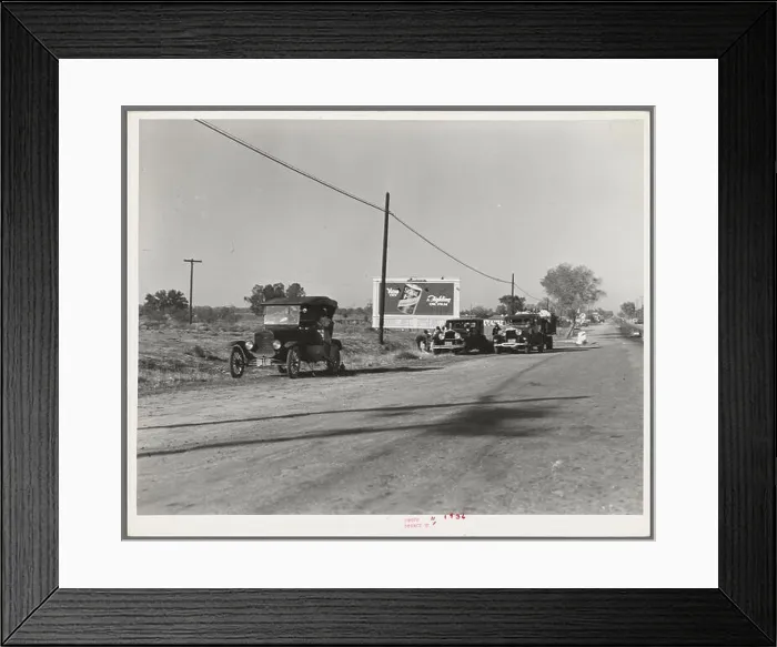 Framed Print : phot from the great depression in america around the 1930s Framed Print : phot from the great depression in america around the 1930s