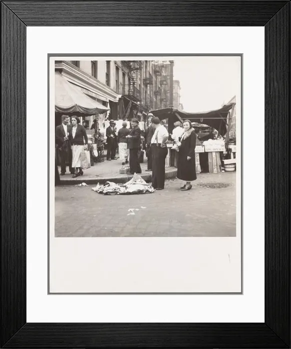 Framed Print : phot from the great depression in america around the 1930s Framed Print : phot from the great depression in america around the 1930s