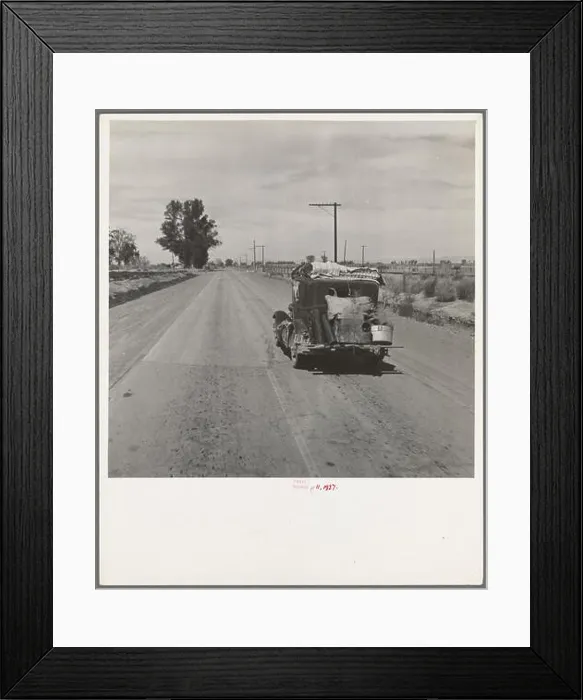 Framed Print : phot from the great depression in america around the 1930s Framed Print : phot from the great depression in america around the 1930s