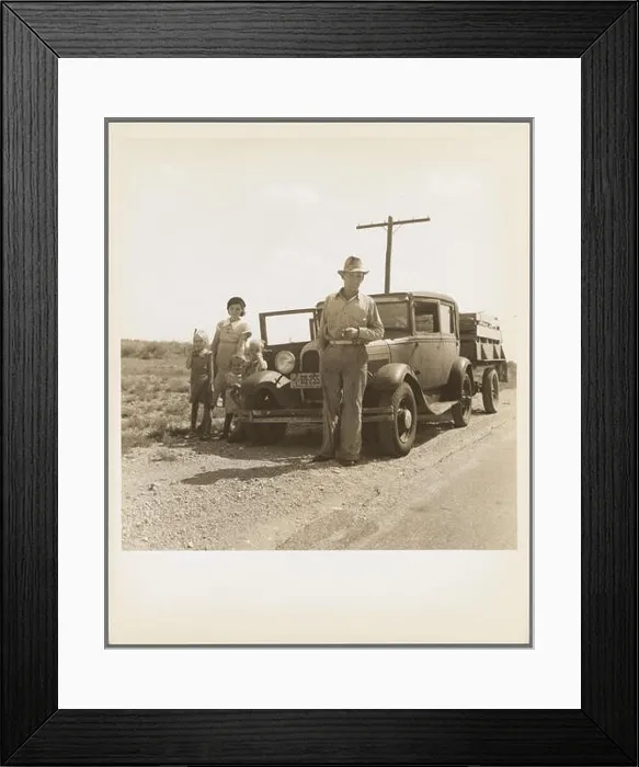 Framed Print : phot from the great depression in america around the 1930s Framed Print : phot from the great depression in america around the 1930s