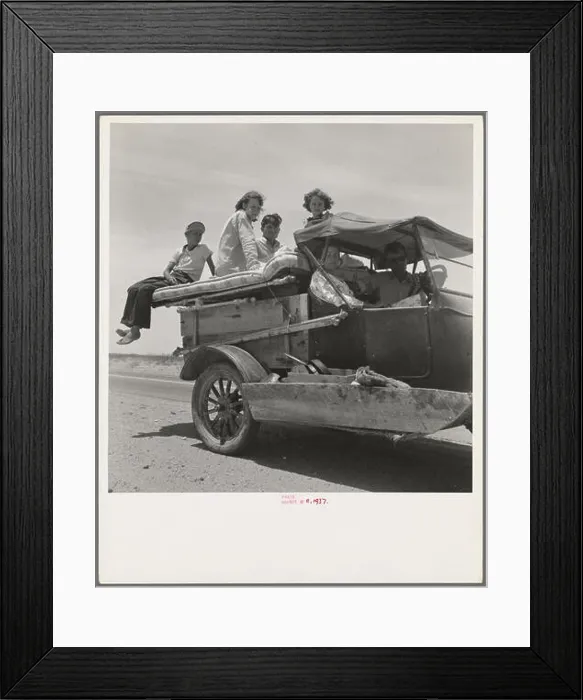 Framed Print : phot from the great depression in america around the 1930s Framed Print : phot from the great depression in america around the 1930s