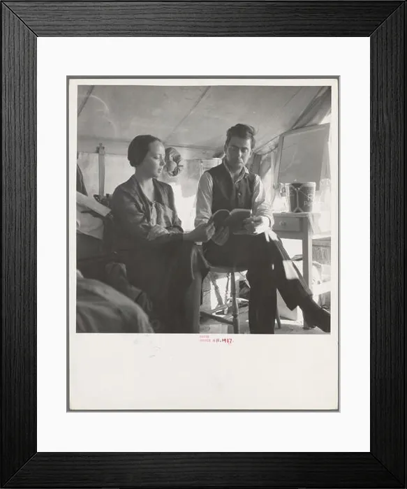 Framed Print : phot from the great depression in america around the 1930s Framed Print : phot from the great depression in america around the 1930s