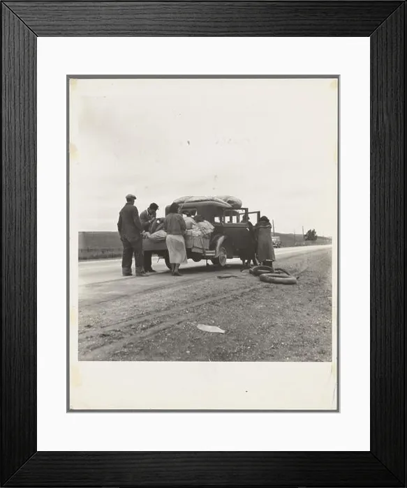 Framed Print : phot from the great depression in america around the 1930s Framed Print : phot from the great depression in america around the 1930s