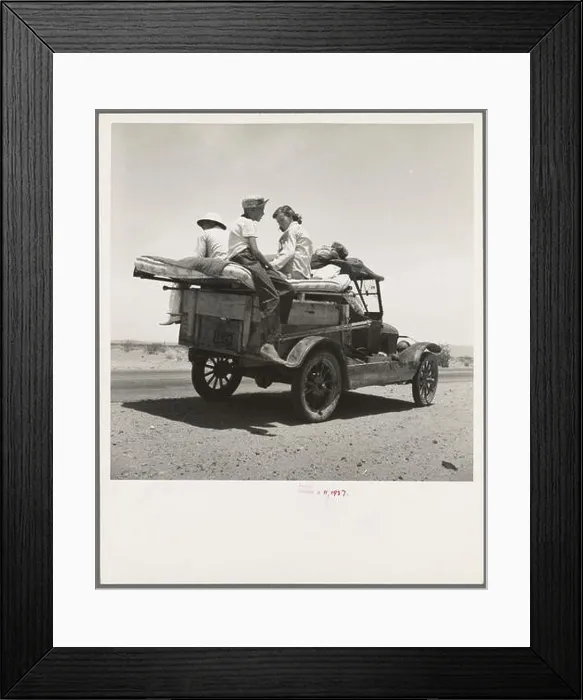 Framed Print : phot from the great depression in america around the 1930s Framed Print : phot from the great depression in america around the 1930s
