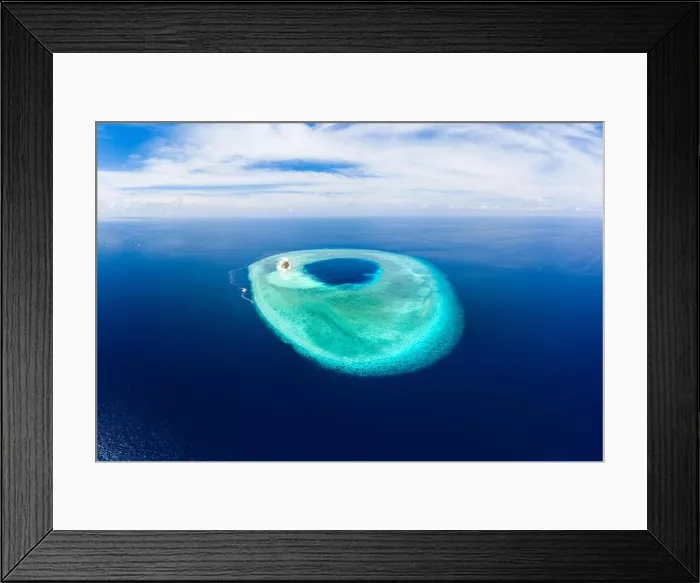 Framed Print : Aerial idyllic atoll, scenic travel destination Maldives Polinesia Framed Print : Aerial idyllic atoll, scenic travel destination Maldives Polinesia