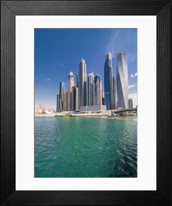 Framed Print : DUBAI, UNITED ARAB EMIRATES - OCTOBER Framed Print : DUBAI, UNITED ARAB EMIRATES - OCTOBER