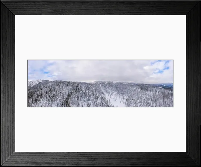 Framed Print : Panoramic view of the winter mountains Framed Print : Panoramic view of the winter mountains
