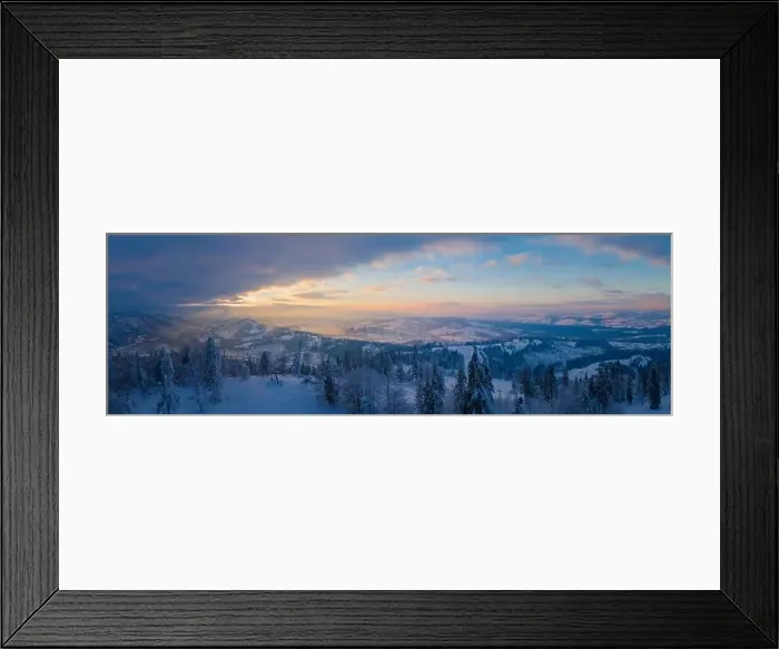 Framed Print : Panoramic view of the winter mountains Framed Print : Panoramic view of the winter mountains