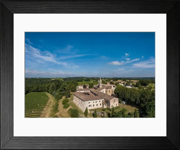 Framed Print : Aerial view Bordeaux Vineyard at sunrise, film by drone in summer, Entre deux mers, Rions Framed Print : Aerial view Bordeaux Vineyard at sunrise, film by drone in summer, Entre deux mers, Rions