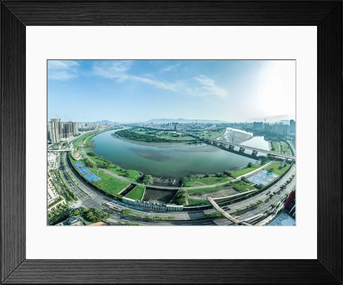 Framed Print : Skyline of taipei city in downtown Taipei, Taiwan Framed Print : Skyline of taipei city in downtown Taipei, Taiwan